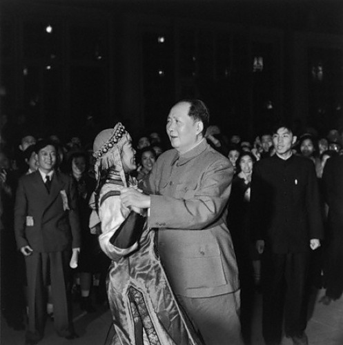 Mao Kültür Devrimini ilan etti