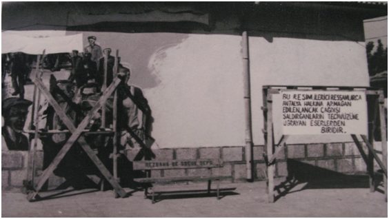 1976’da zarar gören eserlerden biri. (yanındaki yazı dikkat çekici.)