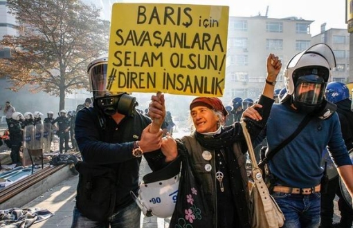 Unity approved again: At least twelve reported dead in  Kobane protests in Turkey