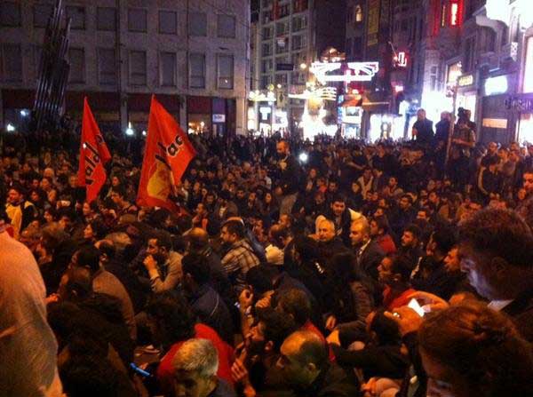 Unity approved again: At least twelve reported dead in  Kobane protests in Turkey