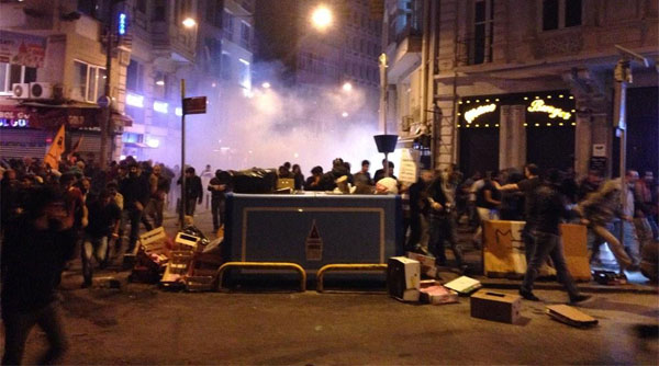 Unity approved again: At least twelve reported dead in  Kobane protests in Turkey
